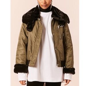 Faux fur trim lines bomber NWOT